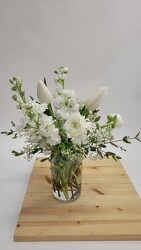 Greens and whites from Crestwood Flowers, your flower shop in Kansas City